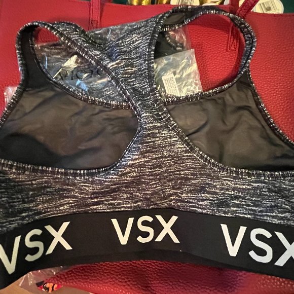 Victoria's Secret Racerback Sport Bra The Player NWT XL - Picture 2 of 3